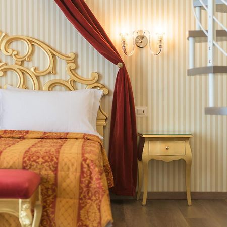 Regina Del Garda Suite 托斯科拉诺-马德尔诺 外观 照片